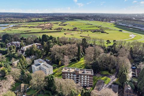 3 bedroom penthouse for sale, Ascot Towers, Windsor Road, Ascot, Berkshire