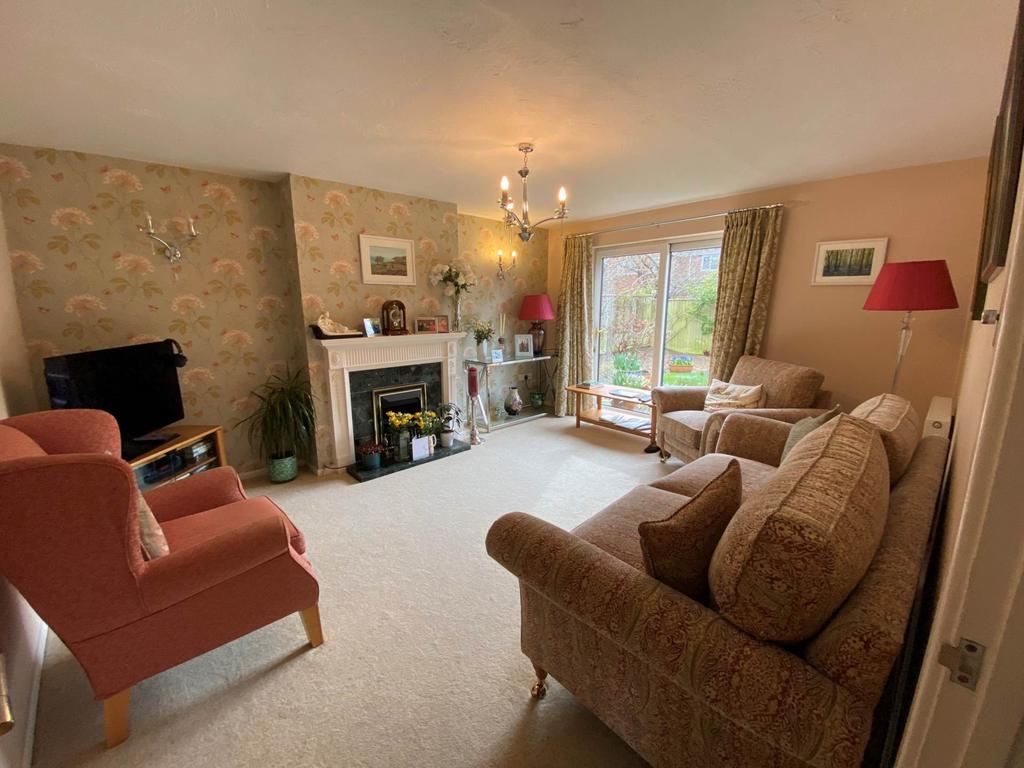 Thames Drive, Taunton TA1 4 bed detached house for sale £365,000
