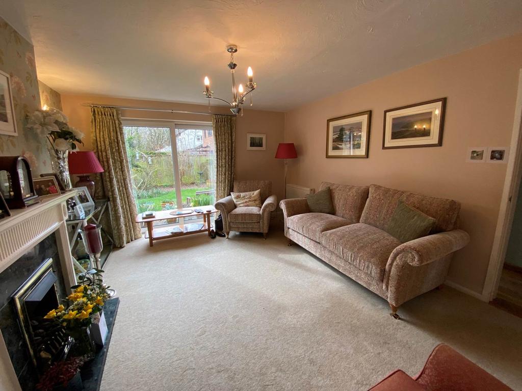 Thames Drive, Taunton TA1 4 bed detached house for sale £365,000