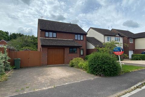 4 bedroom detached house for sale, Thames Drive, Taunton TA1
