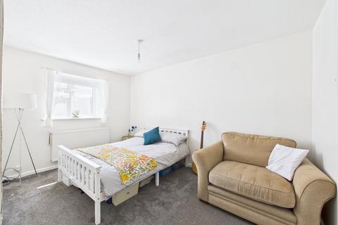 6 Woodpecker Road, Podsmead, Gloucester, GL2 5FF