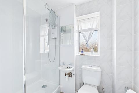 6 Woodpecker Road, Podsmead, Gloucester, GL2 5FF