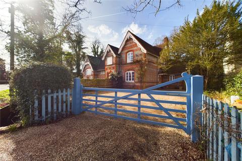 School House Basingstoke Road, Spencers Wood, Reading, RG7 1AJ