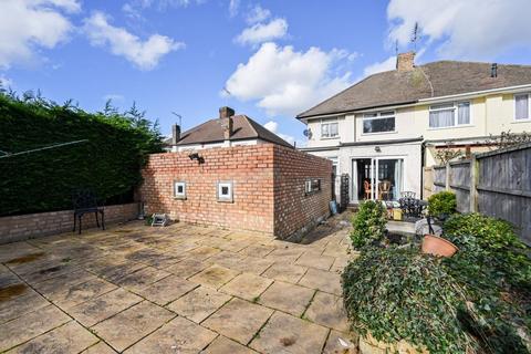 3 bedroom terraced house for sale, Amesbury Drive, Chingford, London, E4