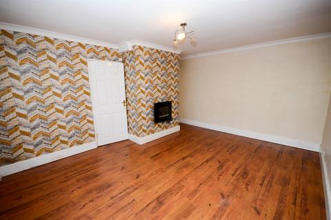 3 bedroom terraced house for sale, The Oval, Ouston