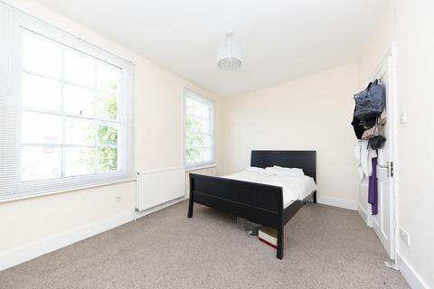 3 bedroom terraced house to rent, Hartfield Crescent, WIMBLEDON SW19