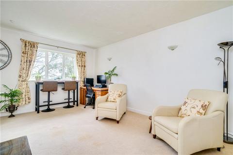 2 bedroom apartment for sale, Hilton Court, Bramhope, Leeds, West Yorkshire, LS16