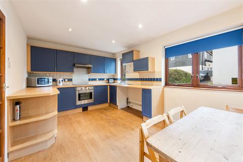 7 Riverside, Totnes, TQ9 5JB