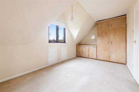 7 Riverside, Totnes, TQ9 5JB