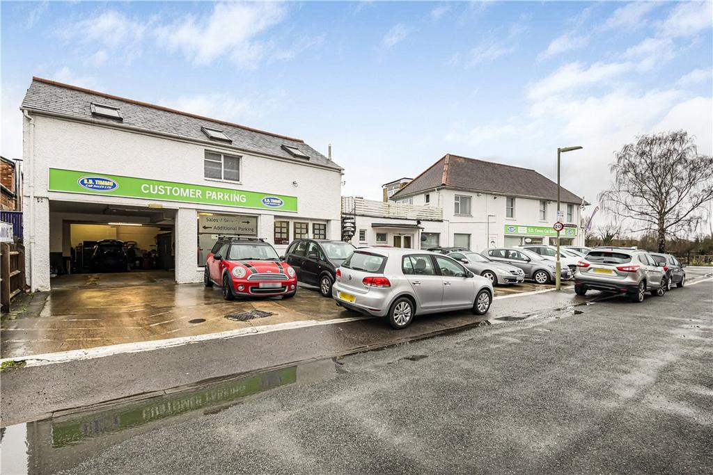 Workshop &amp; Forecourt