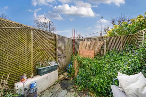 3 bedroom end of terrace house for sale, North Hill,  London,  N6,  N6