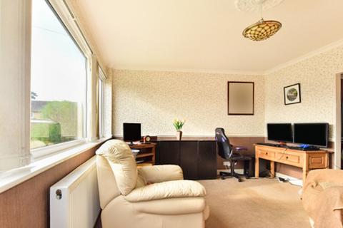 3 bedroom semi-detached house for sale, Finedon, Wellingborough NN9