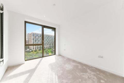 1 bedroom apartment for sale, Pendant Court, Royal Wharf, E16.