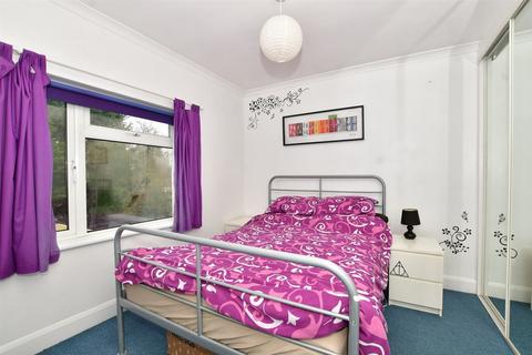 13 Meadowview Road, Epsom, KT19 9TS