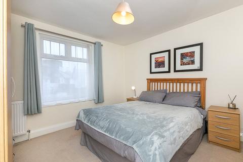 2 bedroom end of terrace house for sale - Lion Green Road, COULSDON, Surrey, CR5