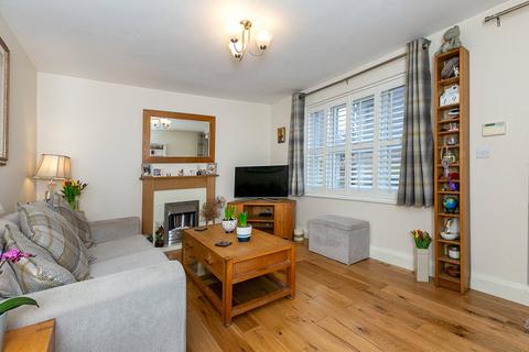 15 Lion Green Road, Coulsdon, CR5 2NL