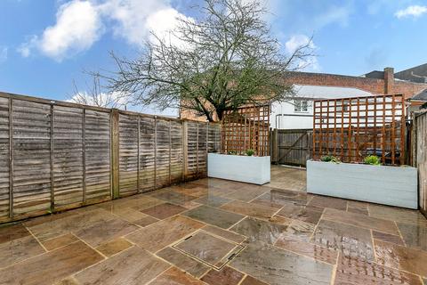 15 Lion Green Road, Coulsdon, CR5 2NL