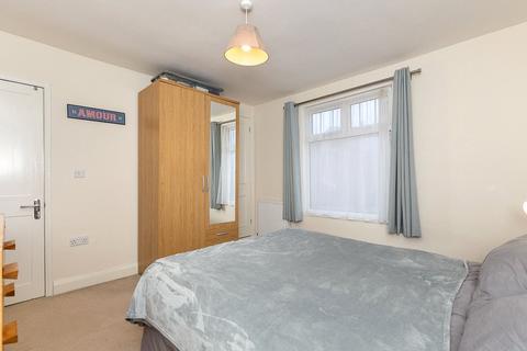 15 Lion Green Road, Coulsdon, CR5 2NL