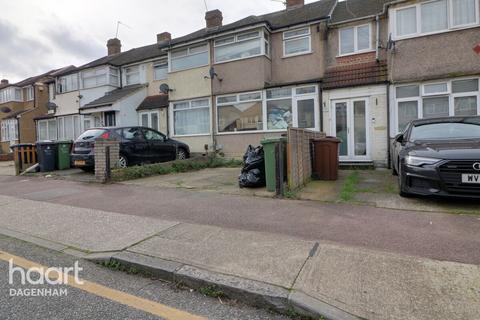 3 bedroom terraced house for sale, Third Avenue, Dagenham