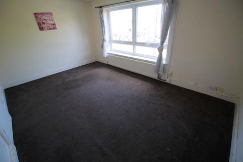 2 bedroom flat to rent, Marton Road, Middlesbrough TS4