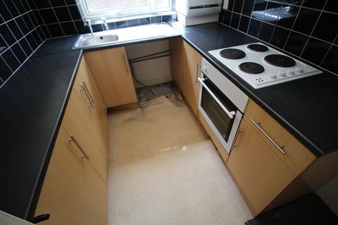 2 bedroom flat to rent, Marton Road, Middlesbrough TS4