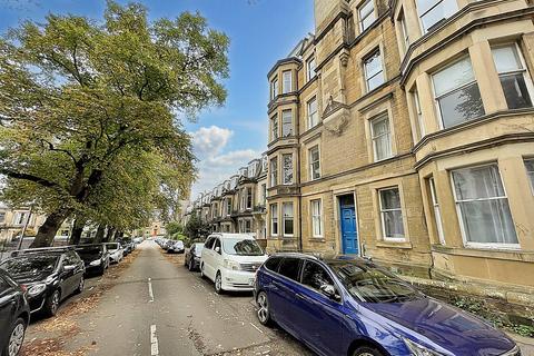 2 bedroom flat to rent, Westhall Gardens, Edinburgh EH10