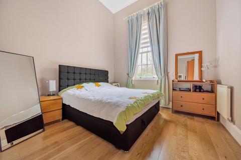 4 bedroom flat for sale, Princess Park Manor,  Royal Drive,  London,  N11,  N11