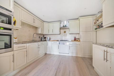 4 bedroom flat for sale, Princess Park Manor,  Royal Drive,  London,  N11,  N11