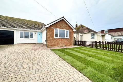 3 bedroom bungalow to rent, Edith Avenue, Peacehaven