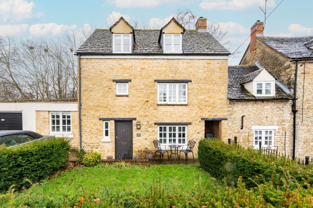 Manor Road, Woodstock, OX20 3 bed semidetached house for sale £550,000
