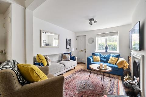 5 Hyde Close, Winchester, SO23 7DT
