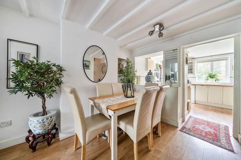 5 Hyde Close, Winchester, SO23 7DT