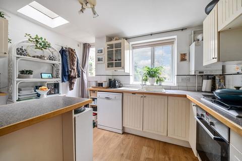 5 Hyde Close, Winchester, SO23 7DT