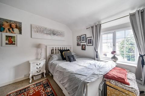 5 Hyde Close, Winchester, SO23 7DT