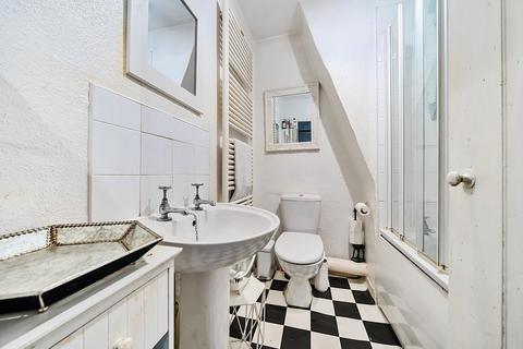 5 Hyde Close, Winchester, SO23 7DT