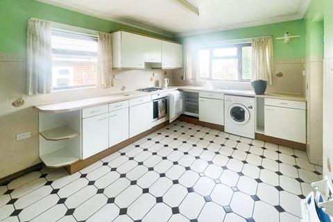 14 First Avenue, Northfleet, Gravesend, DA11 8DJ