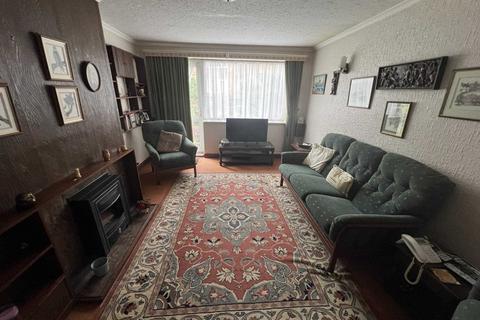 12 Cherrydown Walk, Romford, RM7 8HJ