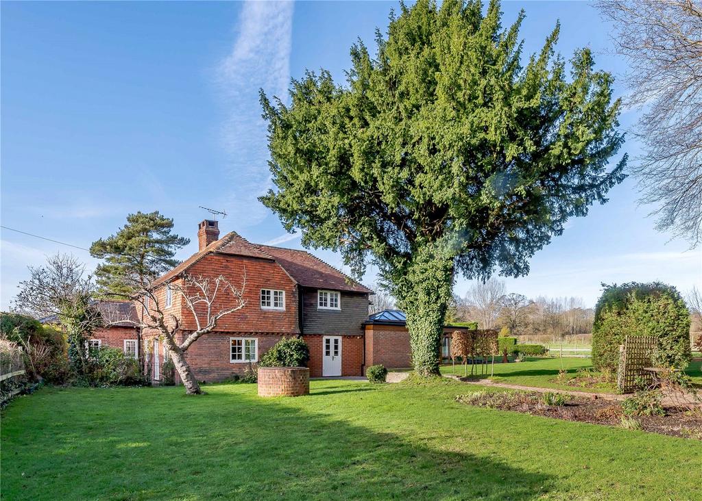 Bentley, Farnham, Surrey, GU10 4 bed detached house for sale £1,500,000
