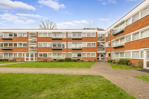 2 bedroom flat for sale, Charmouth Court, Kings Road, Richmond, Surrey