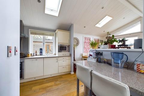 2 bedroom log cabin for sale, Chargers Paddock, Marlow SL7