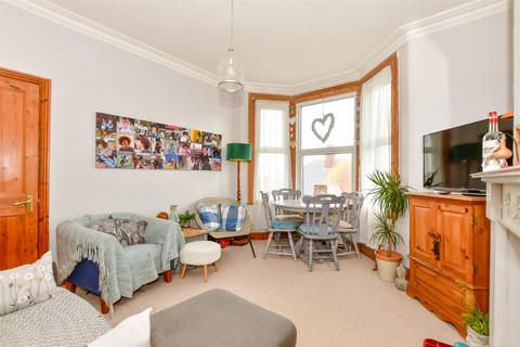 1 bedroom apartment for sale, Fernlea Avenue, Herne Bay, Kent