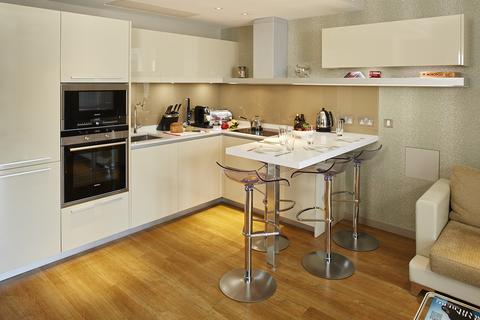 2 bedroom apartment to rent, Three Quays Apartments, London, EC3R