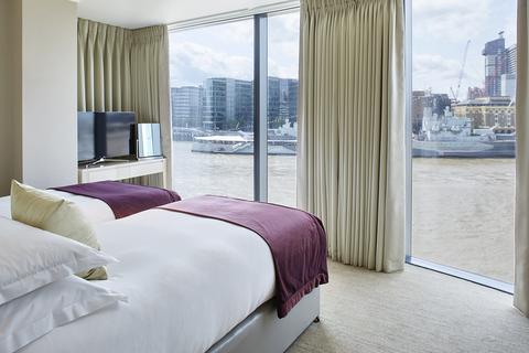 2 bedroom apartment to rent, Three Quays Apartments, London, EC3R