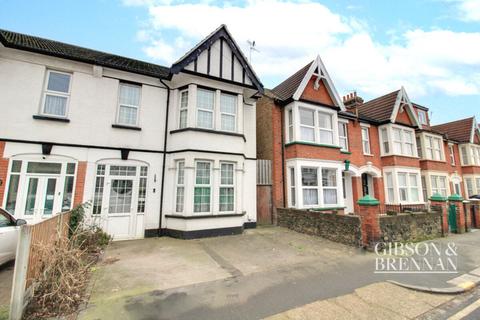 3 bedroom semi-detached house for sale, Swanage Road, Southend-on-sea, SS2