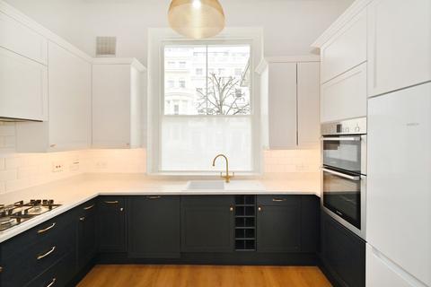 3 bedroom apartment to rent, Ladbroke Gardens, W11