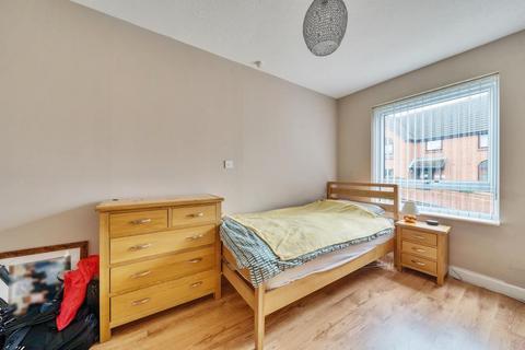 1 bedroom flat for sale, Newbury,  Berkshire,  RG14