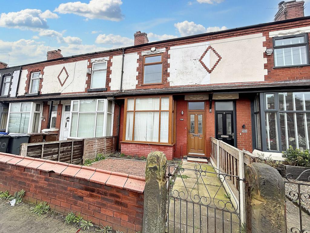 Eccles, Manchester M30 2 bed terraced house for sale £225,000