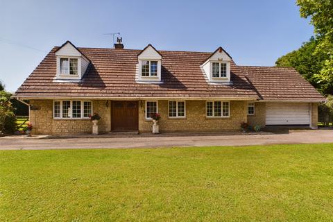 3 bedroom bungalow for sale, Crick Road, Portskewett, Caldicot, Monmouthshire, NP26