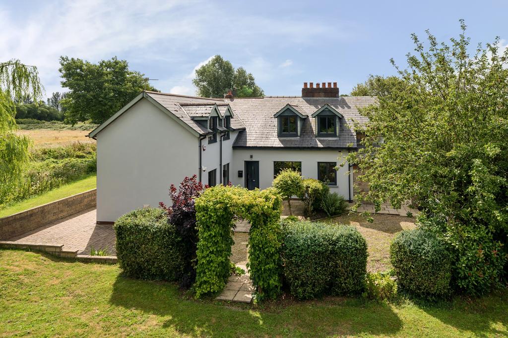Whitewall, Magor, Caldicot, Monmouthshire, NP26 3 bed cottage for sale