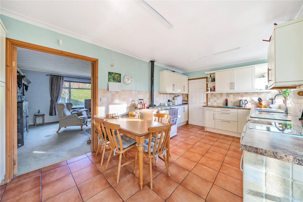 Broadstone, Catbrook, Monmouth, Monmouthshire, NP16 3 bed bungalow for